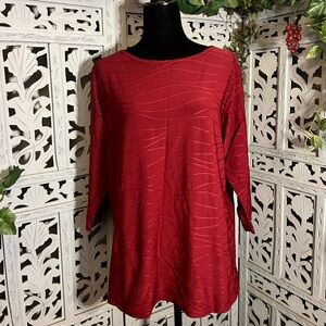 IMPRESSIONS BEAUTIFUL BURGUNDY RED SWISH & SWIRL PATTERN MID SLEEVE PLUS TOP